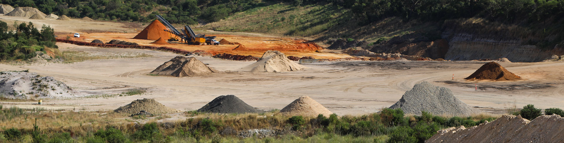 Langwarrin_Quarry_229-SRF-closer-view-of-sand-plant_1920x487